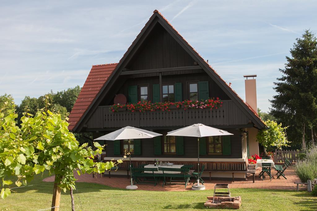 Ferienhaus Neubauer ชปีลเฟลด์ ภายนอก รูปภาพ